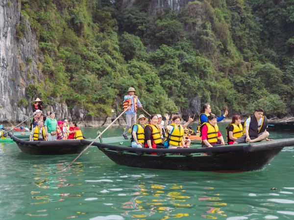 www.funnytravel.vn